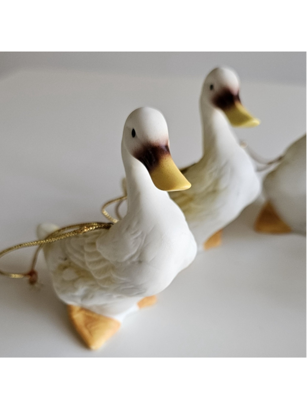 Vintage Set of 5 Bisque Porcelain White Duck Ornaments - Farmhouse Decor - Picture 4 of 12
